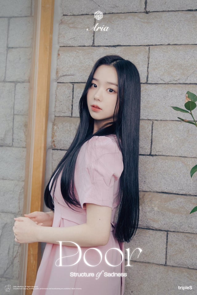 r/kpop - tripleS Aria - Structure of Sadness / Tema principal: Door (Imagen teaser - Chaeyeon)